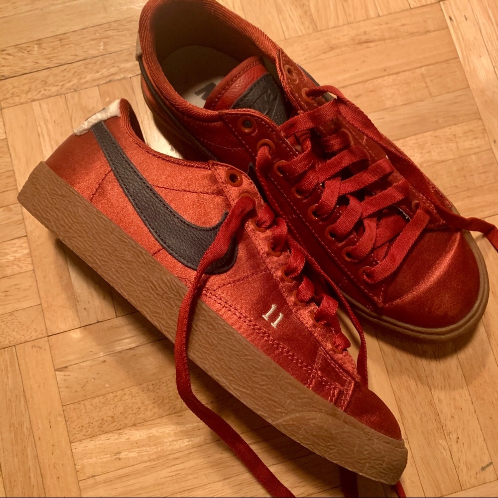 Nike Red Satin Blazer Low LE